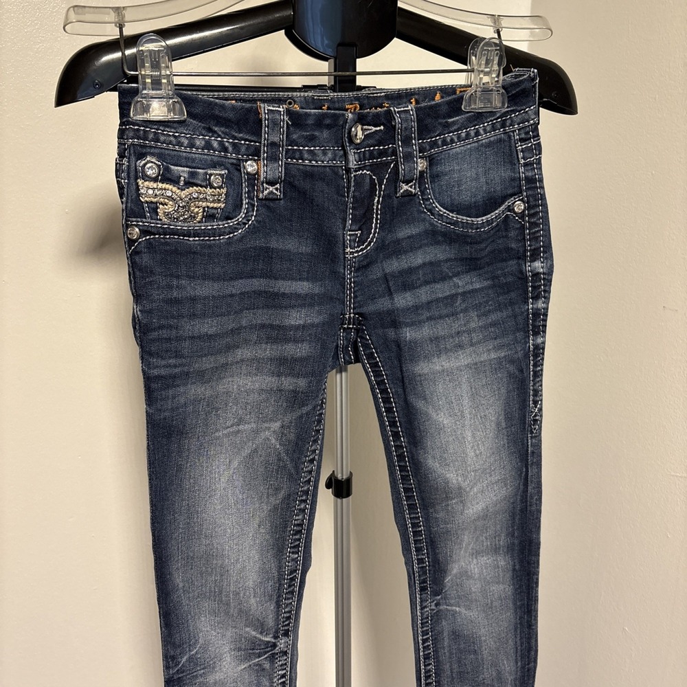 Rock Revival Betty Women's Sz 24 Stra Cut Dark Wash Jeans Embellished Distressed - Picture 9 of 12